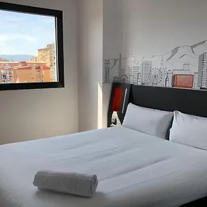Easyhotel Centre مالقة